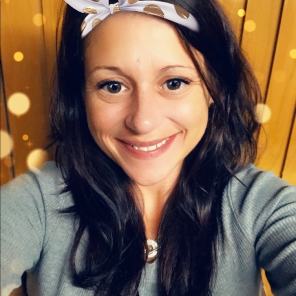 Meet your Posher, Cassie - Picture 1 of 1